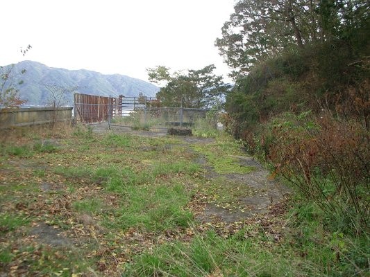 ラサ工業田老鉱山跡【鍬ケ崎鉱石貯蔵施設跡】屋上全景