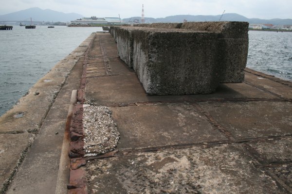 響灘沈艦護岸(軍艦防波堤)【柳(初代)】