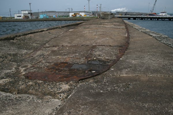 響灘沈艦護岸(軍艦防波堤)【柳(初代)】