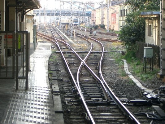 【JR 東日本蒲田駅ホーム建築限界抵触】全景