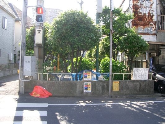 旧国鉄旧矢口発電所運炭線跡現地写真(大田区立道塚南公園)