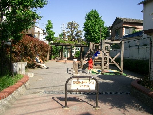 旧国鉄旧矢口発電所運炭線跡現地写真(大田区立道塚南公園)