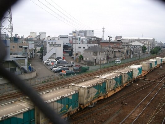 京浜急行電鉄大師線廃止区間【小島新田～桜本】小島新田先の廃線跡を人道橋より望む