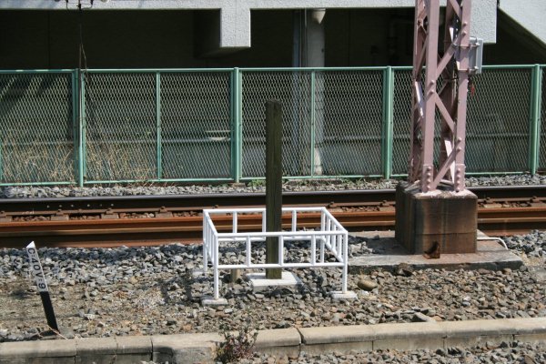 大森駅構内列車脱線事故碑