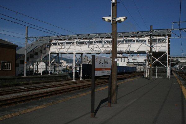 岳南鉄道【吉原駅】跨線橋古レール全景