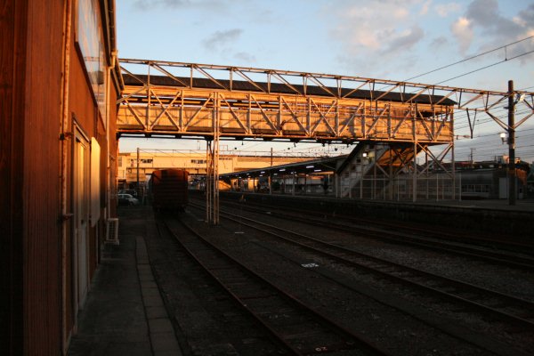 岳南鉄道【吉原駅】跨線橋古レール全景