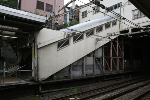 JR 東日本中央本線【御茶ノ水駅】跨線橋古レール架構