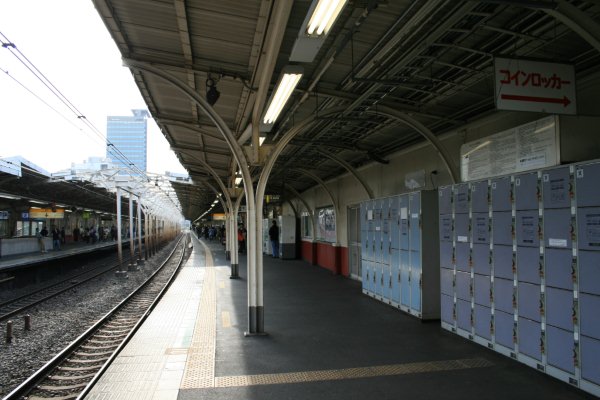 JR 東日本中央本線【水道橋駅】ホーム上屋古レール全景