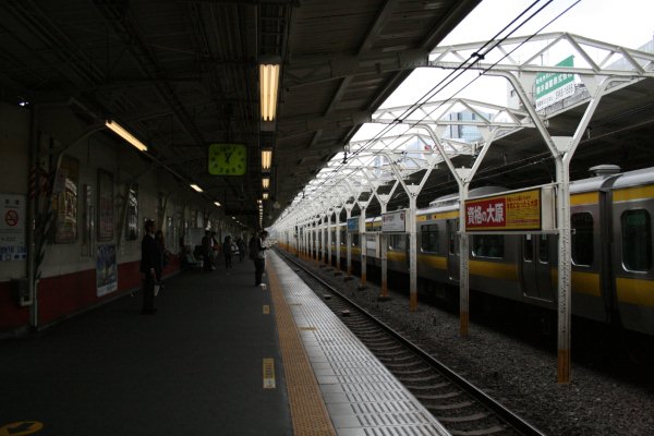 JR 東日本中央本線【水道橋駅】ホーム上屋古レール全景