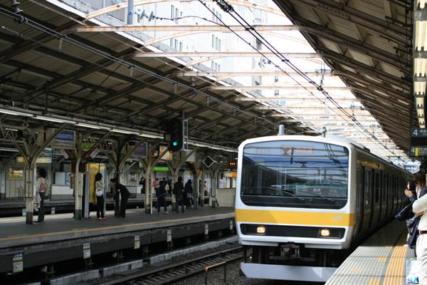 JR 東日本中央本線【代々木駅】古レール全景(ホーム上屋)