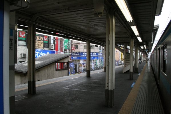 JR 東日本東海道本線【蒲田駅】古レール架構(ホーム上屋)