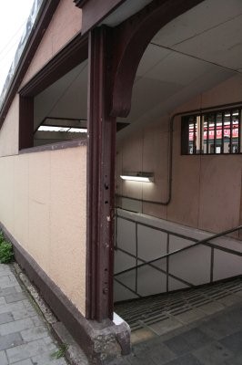 JR 東日本東海道本線【蒲田駅】古レール架構(地下自由通路)