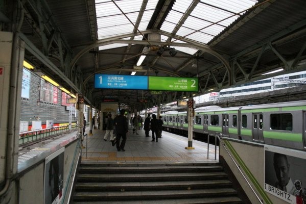 JR 東日本東海道本線【有楽町駅】古レール全景