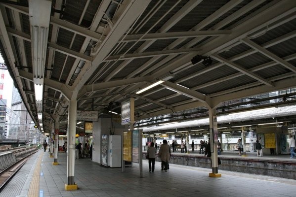 JR 東日本東海道本線【有楽町駅】古レール全景