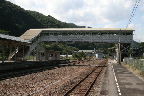 JR 東日本山田線【茂市駅】跨線橋古レール全景