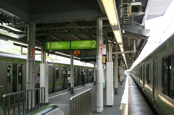 JR 東日本山手線【駒込駅】ホーム上屋古レール