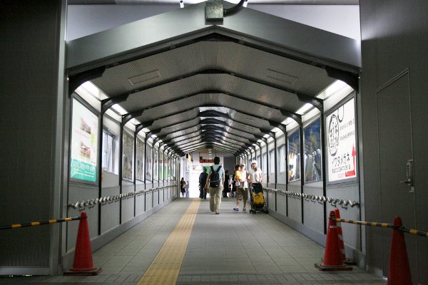 JR 東日本山手線【駒込駅】跨線橋古レール