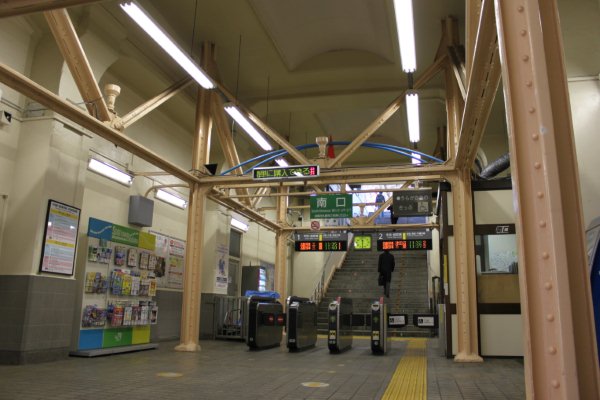 JR 東日本山手線【新大久保駅】ホーム上屋建物財産標