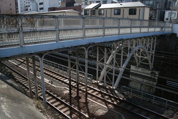 JR 東日本山手線(目黒～恵比寿)【白金桟道橋】古レール全景