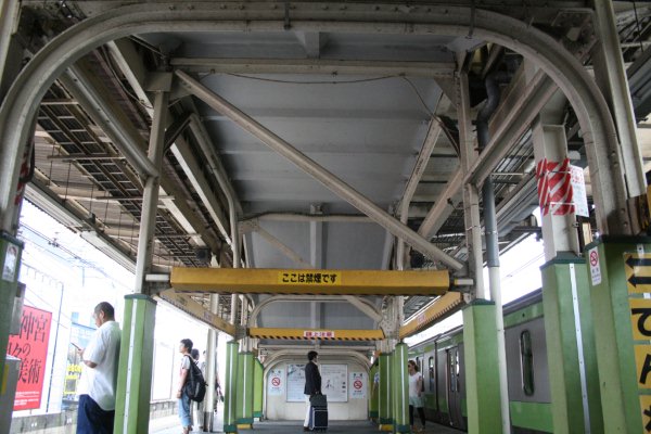 JR 東日本山手線【高田馬場駅】跨線橋古レール架構