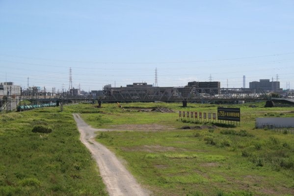 JR 東日本旧新鶴見操車場構内【江ヶ崎跨線橋】全景