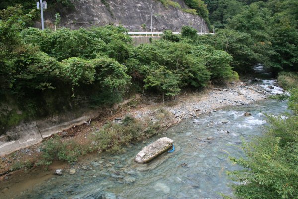 岩手県道 43 号盛岡大迫東和線【落合橋】旧橋橋脚跡