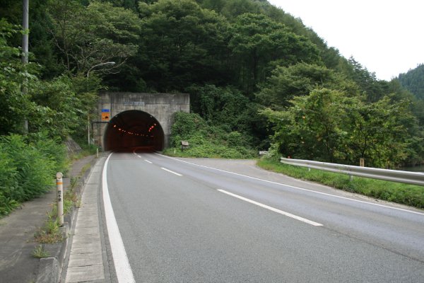 国道 106 号旧道【川目トンネル付近】盛岡方分岐付近