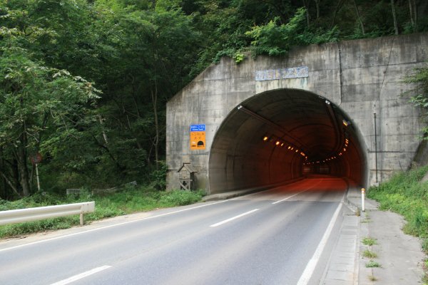 国道 106 号旧道【川目トンネル付近】宮古方分岐付近