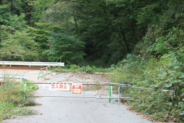 国道 106 号旧道【落合トンネル付近】宮古方分岐付近矢那川ダム工事用仮設道路