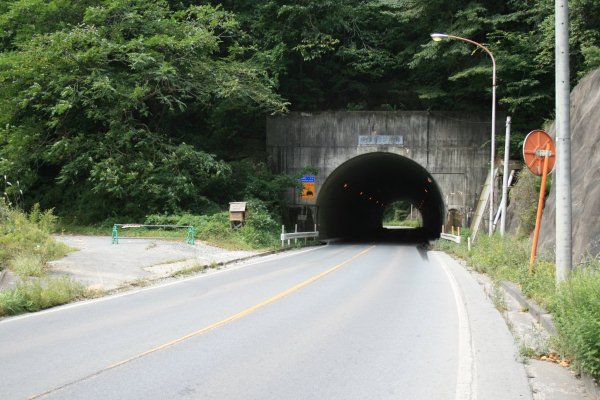 国道 106 号線旧道【境鼻トンネル付近】宮古方分岐付近